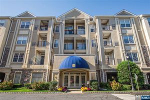 6102 HARCOURT RD # 519, CLIFTON, NJ