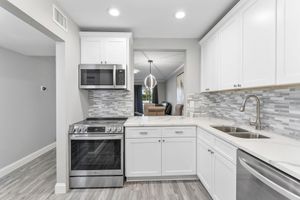 118 LAKE CONSTANCE DR, WEST PALM BEACH, FL