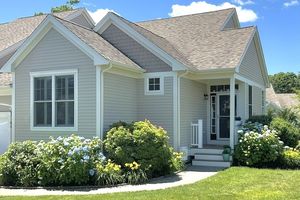 16 TWIN OAKS DR # 732, MASHPEE, MA