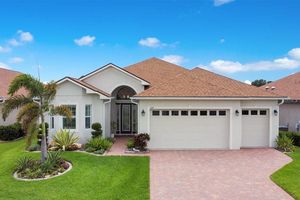 1104 SAWGRASS DR, WINTER HAVEN, FL