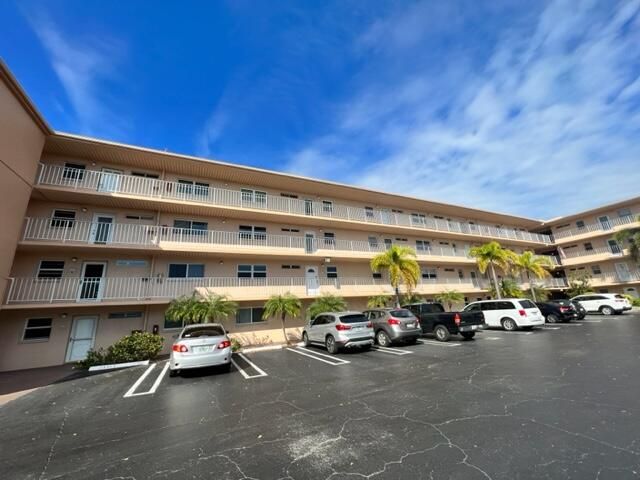 image of property at 2515 NE 2nd Court 304