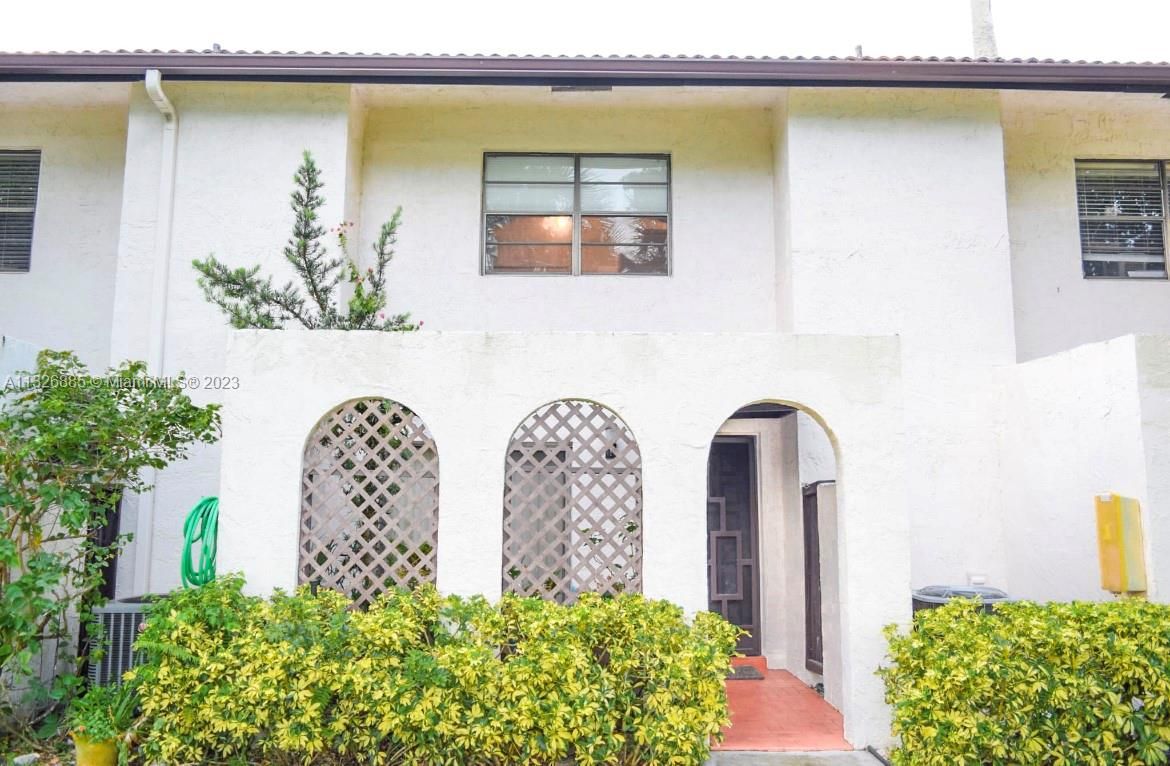 image of property at 8015 Eastlake Dr 2-D