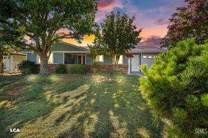 416 RIVER OAKS DR, BAKERSFIELD, CA