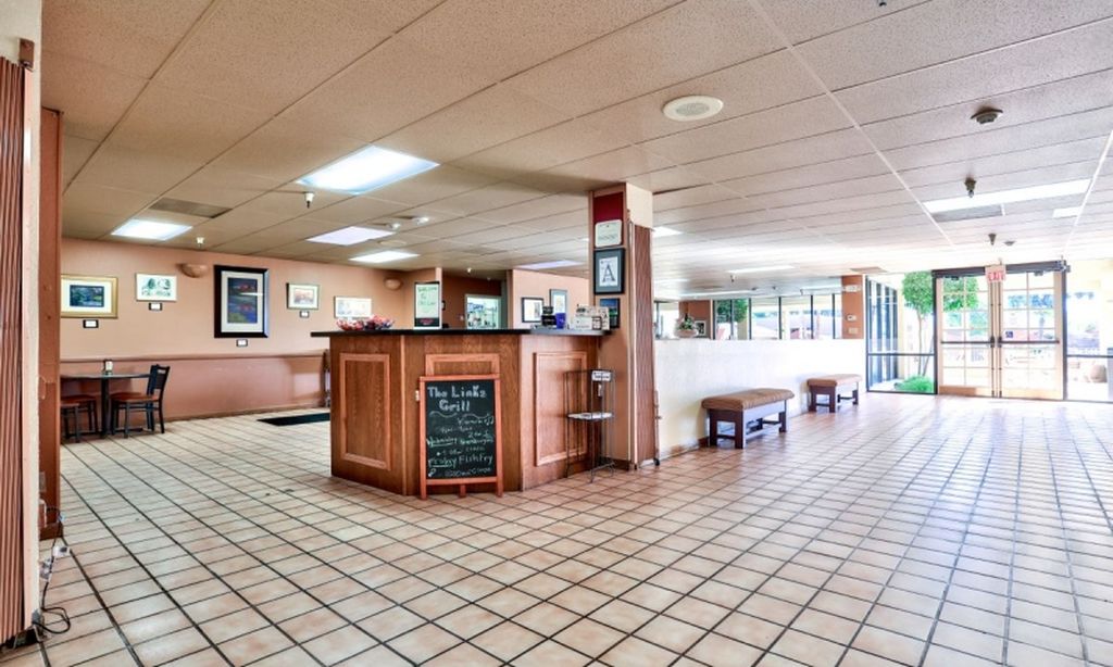 The Links Neighborhood Grill