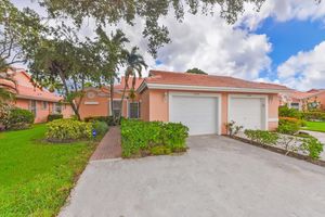 5570 ROYAL LAKE CIR, BOYNTON BEACH, FL