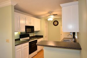 32 LAKE VISTA TRL 101, PORT SAINT LUCIE, FL
