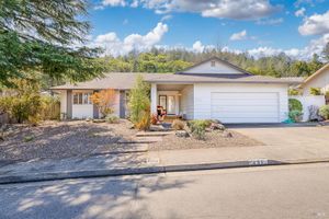 431 OAK BROOK LN, SANTA ROSA, CA