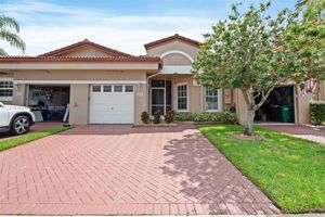 9906 MALVERN DR, TAMARAC, FL