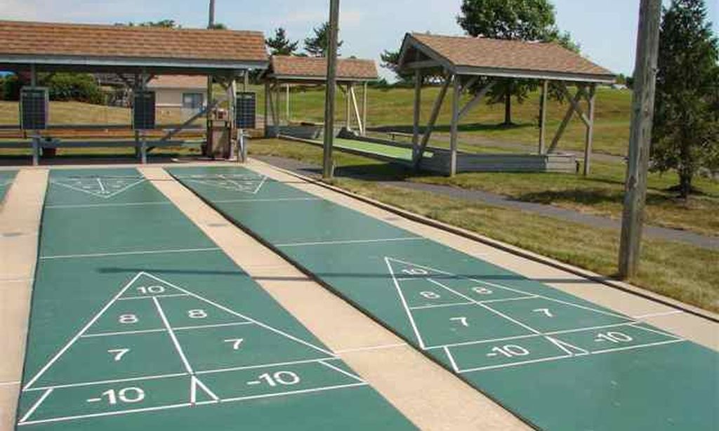 4 Shuffleboard Courts