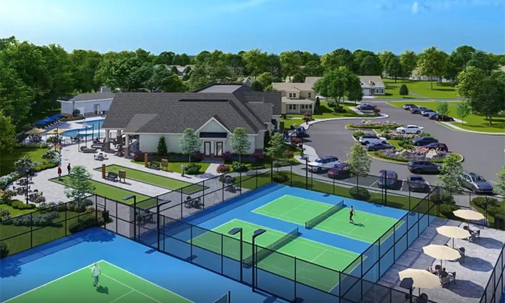 Tennis & Pickleball Courts