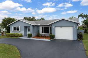 7355 PINE FOREST CIR, LAKE WORTH, FL