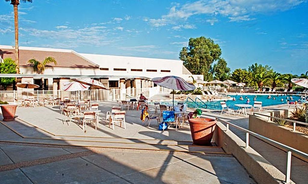 Cottonwood Pool and Clubhouse