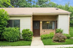 239 MEDFORD CT B, MANALAPAN, NJ