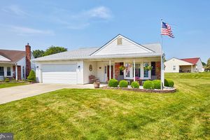 105 COUNTRY CIR, COLUMBUS, NJ