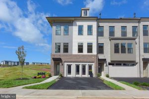 42972 TRUMAN TER, ASHBURN, VA
