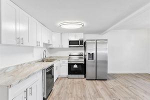 1052 HYTHE C # 1052, BOCA RATON, FL