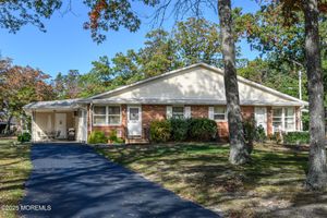 38 CRANBERRY RD, MANAHAWKIN, NJ