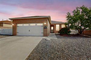 328 SUNRISE BLUFFS DR, BELEN, NM