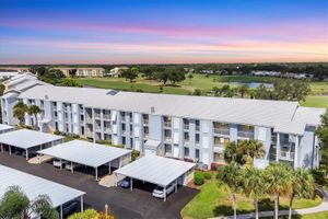 408 CERROMAR CIR 331, VENICE, FL