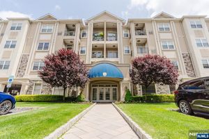 3308 HARCOURT RD # 455, CLIFTON, NJ