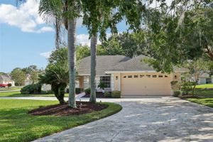 512 JUNIPER WAY, TAVARES, FL
