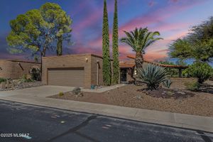924 W DESERT HILLS DR, GREEN VALLEY, AZ