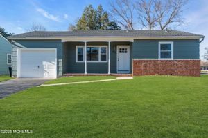 80 BRAKENBURY DR, TOMS RIVER, NJ