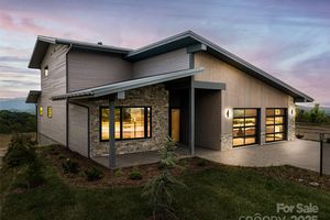 24 S WATCHMAN DR, HENDERSONVILLE, NC