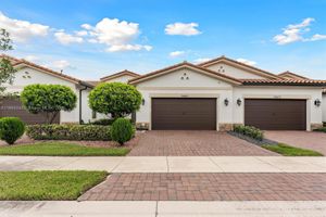 7467 S BLUE SPRING DR, PARKLAND, FL