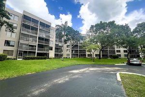 1100 COLONY POINT CIR 215, PEMBROKE PINES, FL