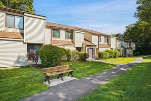 52 JEFFERSON OVAL E, YORKTOWN HEIGHTS, NY