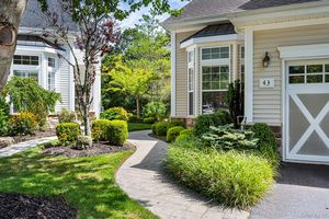 43 APPLAUSE DR, EASTPORT, NY