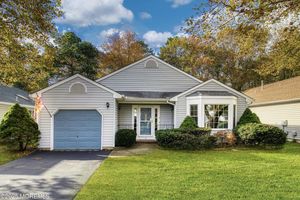7 BRANT DR, BRICK, NJ