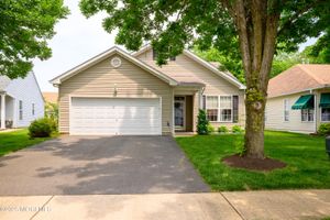 9 SUNFLOWER LN, BRICK, NJ