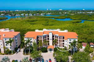 5420 EAGLES POINT CIR APT 105, SARASOTA, FL