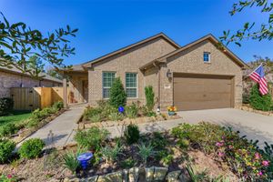 332 N ARROWHEAD LN, MONTGOMERY, TX