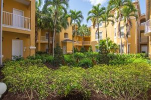5045 FAIRWAYS CIR D101, VERO BEACH, FL