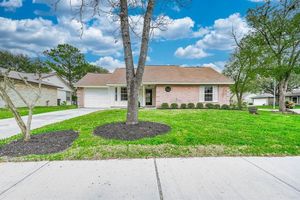 915 W PRIMROSE MEADOWS CIR, PEARLAND, TX