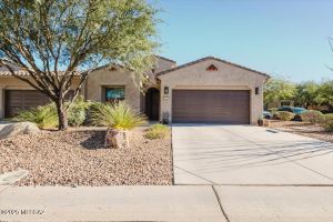 1110 N BROKEN HILLS DR, GREEN VALLEY, AZ
