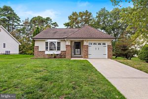 102 ASH RD, MANAHAWKIN, NJ