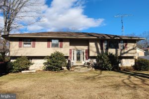 6463 FAIRWAY DR, FAYETTEVILLE, PA