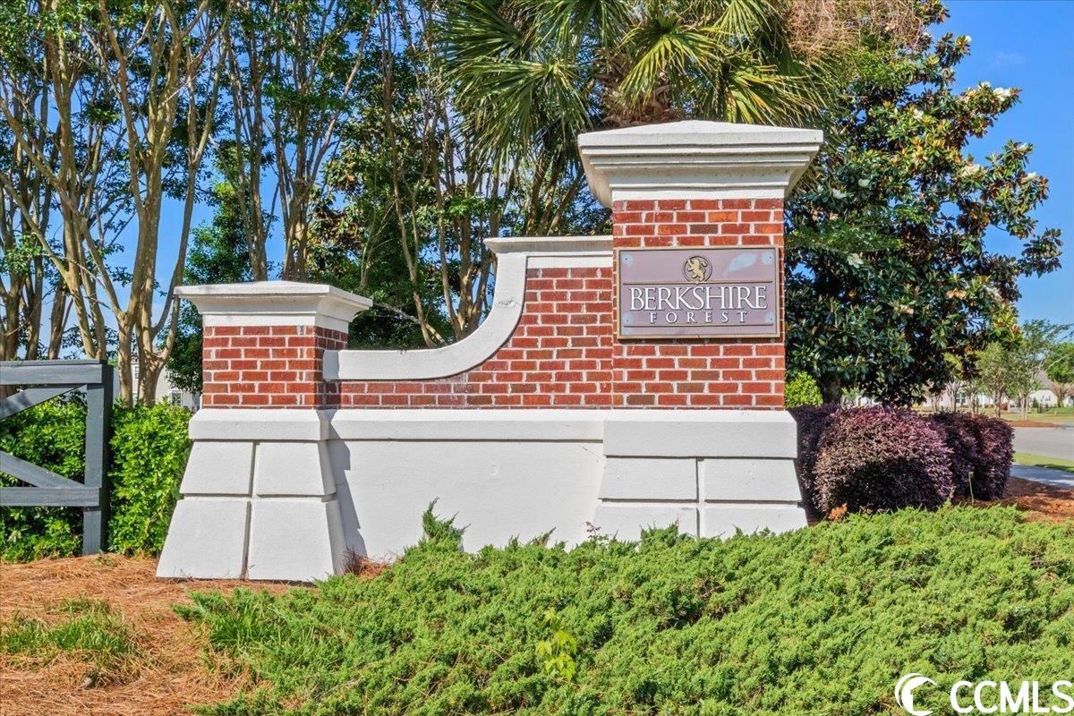 image of property at 252 Castle Dr. 1414