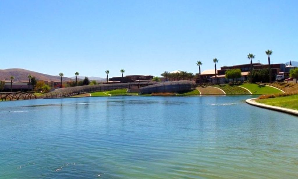 Dos Lagos Scenic Lakes