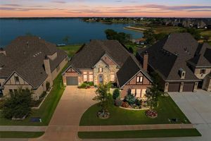 7736 CASTLEBRIDGE, THE COLONY, TX