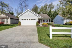 18 LANTERN LN, SHIPPENSBURG, PA
