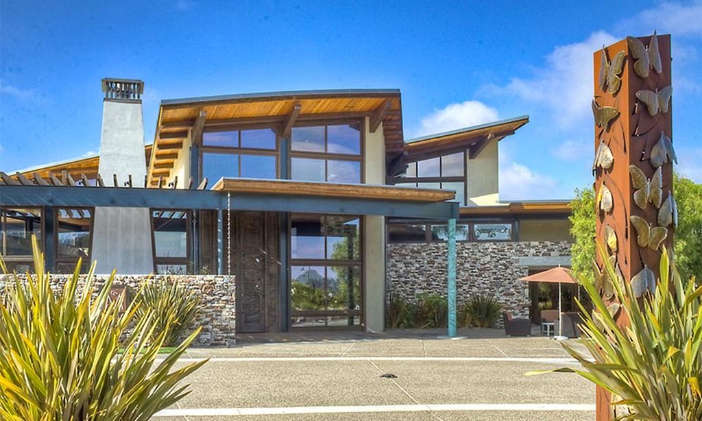 Monarch Club - 31,000 Sq. Ft.