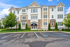 26203 SPRUCE POND CIR # 26203, PLAINVIEW, NY