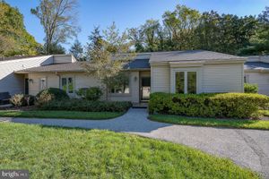 2 HERSHEYS DR # 2, WEST CHESTER, PA