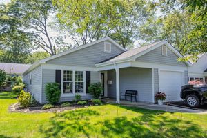 202 KINGSTON DR, RIDGE, NY