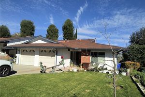 19335 OAK CROSSING RD, NEWHALL, CA